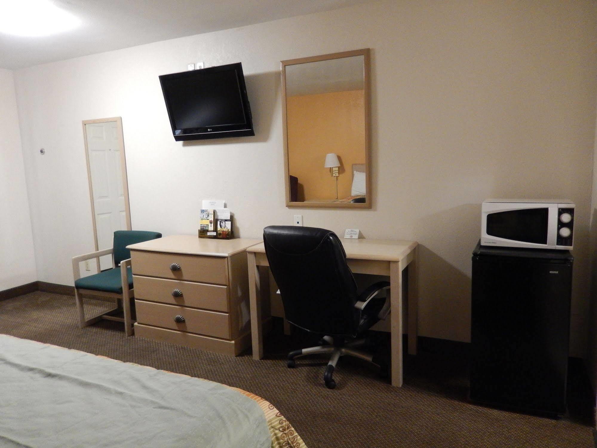 Executive Inn Pearsall المظهر الخارجي الصورة