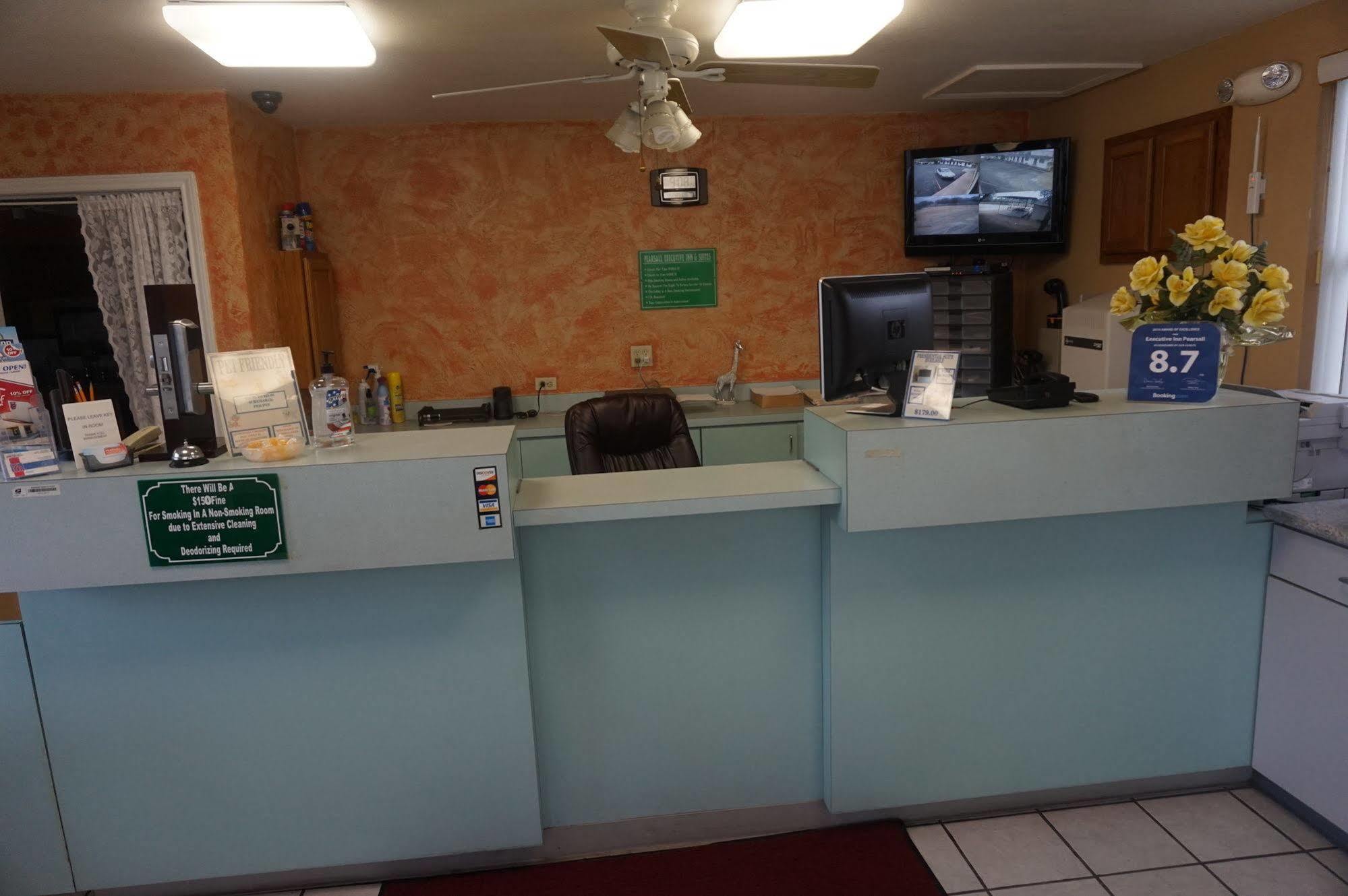 Executive Inn Pearsall المظهر الخارجي الصورة